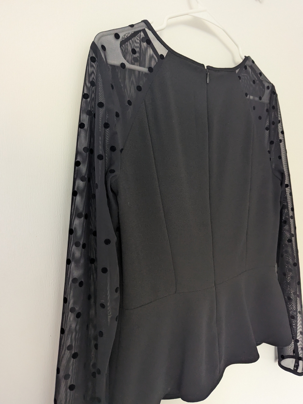 Ann Taylor Peplum Blouse Size 4 Black Polka Dot Mesh Sleeve Zip Back Top - Picture 9 of 12